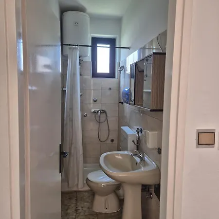 Pensión Norma 3 3*